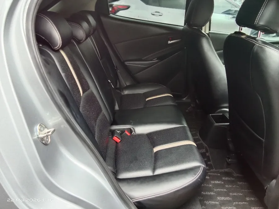 Foto Mobil Bekas Kabin Belakang Mazda 2 1.5 GT Skyactiv tahun 2019
